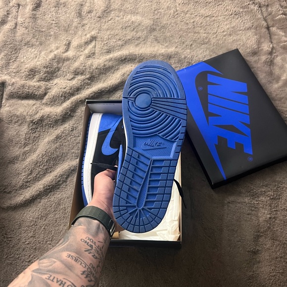 Air Jordan 1 - Picture 4 of 5